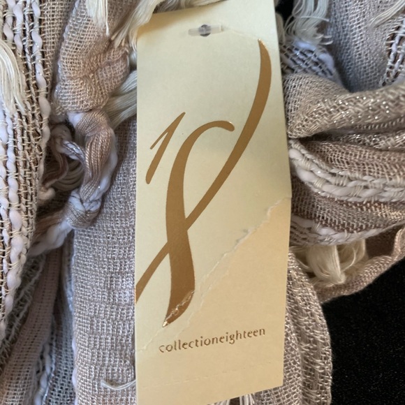 NEW Collection 18 Women’s Shawl Wrap Scarf - Picture 8 of 9